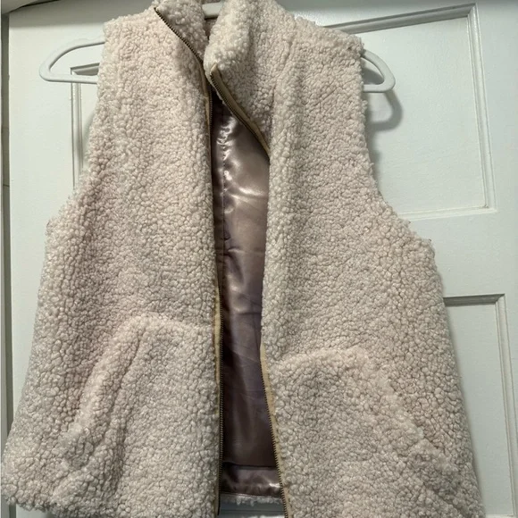 J. Crew Women's Cream Teddy Sherpa Vest - Picture 3 of 5